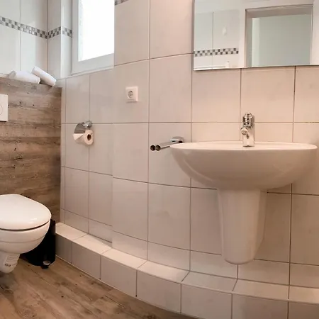 Апартаменты Haus Urvasi *